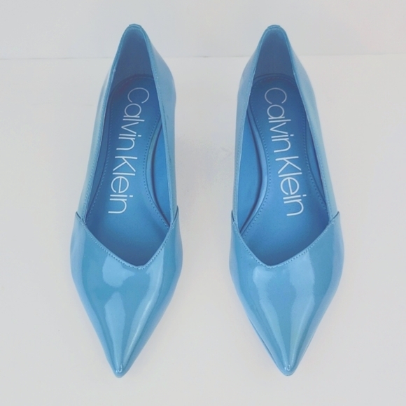 Cakvin Klein Patent Leather Pointy Toe Low Kitten Heel Pump Baby Blue Sz 7.5 - Picture 3 of 11